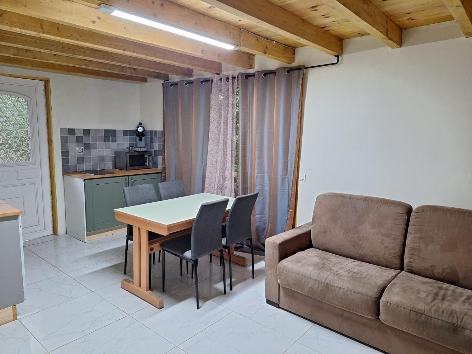 Gite Tipi Hotel Faux-la-Montagne Ngoại thất bức ảnh